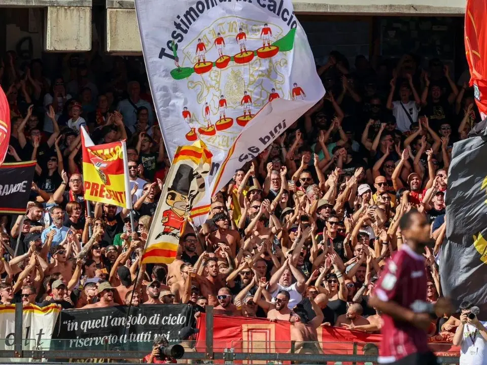 Serie B, tifosi del Catanzaro da urlo delle classifiche finali: primi per media in trasferta