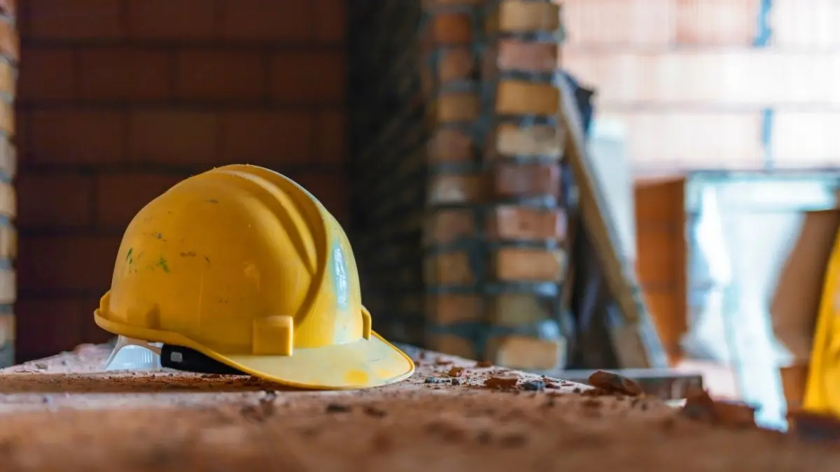 Tragico incidente sul lavoro\u00A0in un cantiere sull’autostrada nel Cosentino: muore 55enne di Lamezia\n