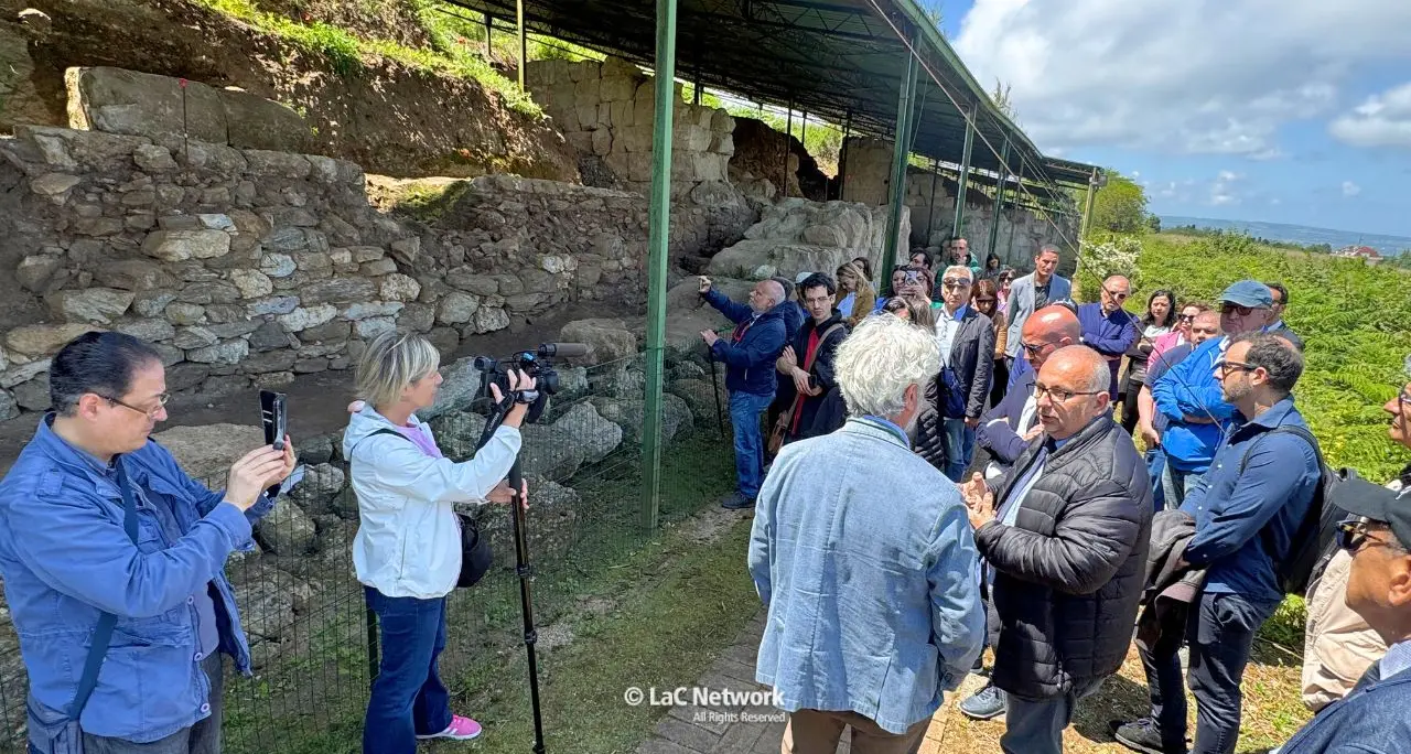 Vibo, le millenarie mura greche di Hipponion incantano studiosi e appassionati: «Scoperta sensazionale»\n