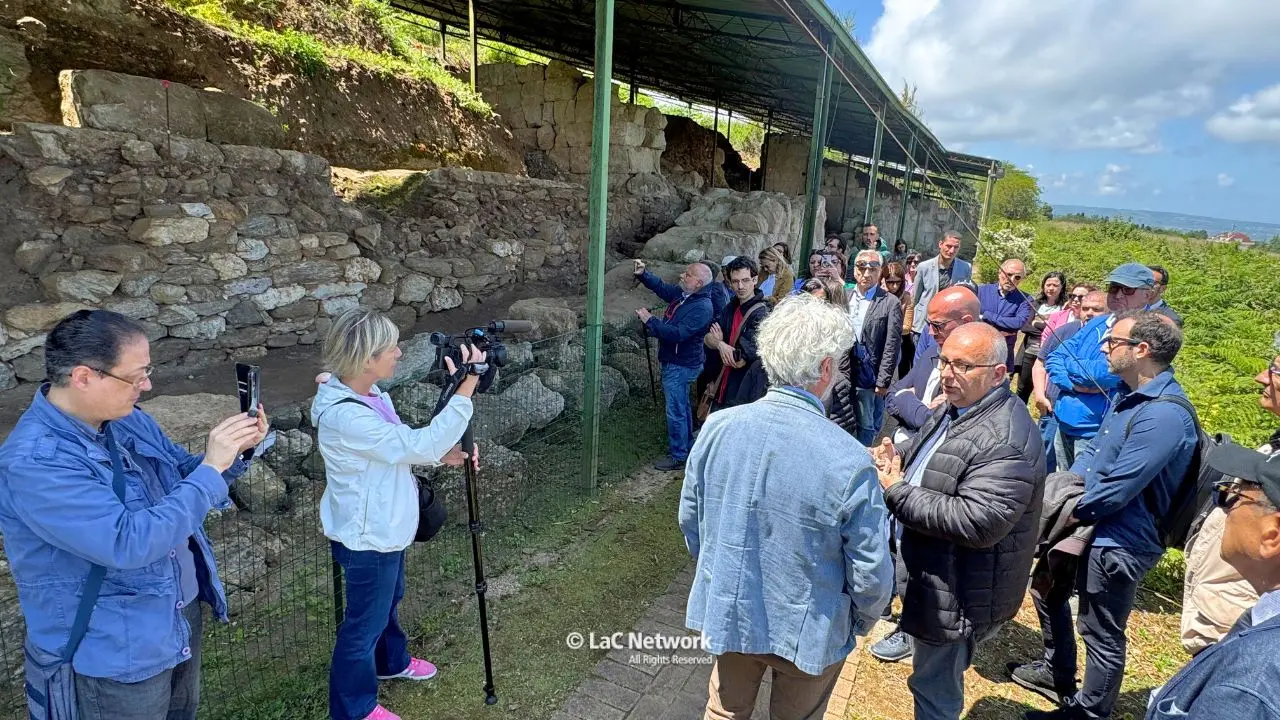 Vibo, le millenarie mura greche di Hipponion incantano studiosi e appassionati: «Scoperta sensazionale»\n