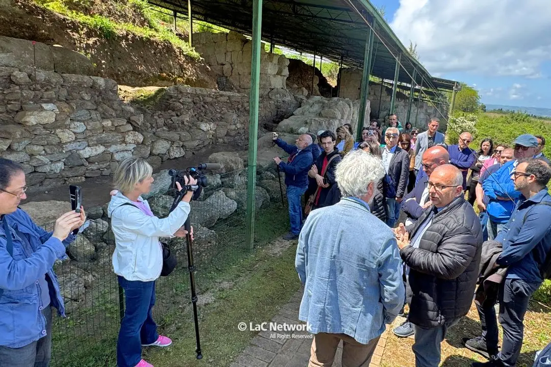 Vibo, le millenarie mura greche di Hipponion incantano studiosi e appassionati: «Scoperta sensazionale»\n