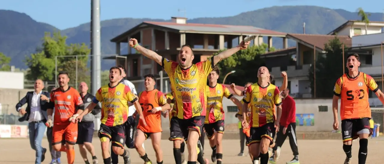 Spareggio per la Promozione, il Taurianova chiamato all'ultimo scoglio Taverna. Longo: «Si respira tanto entusiasmo»\n