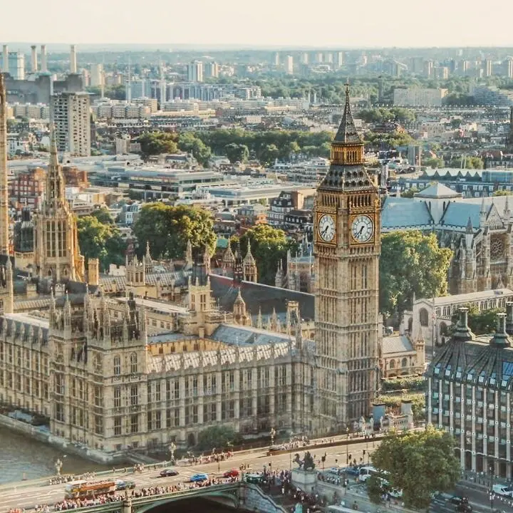 Otto anni dopo la Brexit: Londra guarda di nuovo\u00A0all'Europa? Regno Unito\u00A0tra ripensamenti e scenari futuri\n