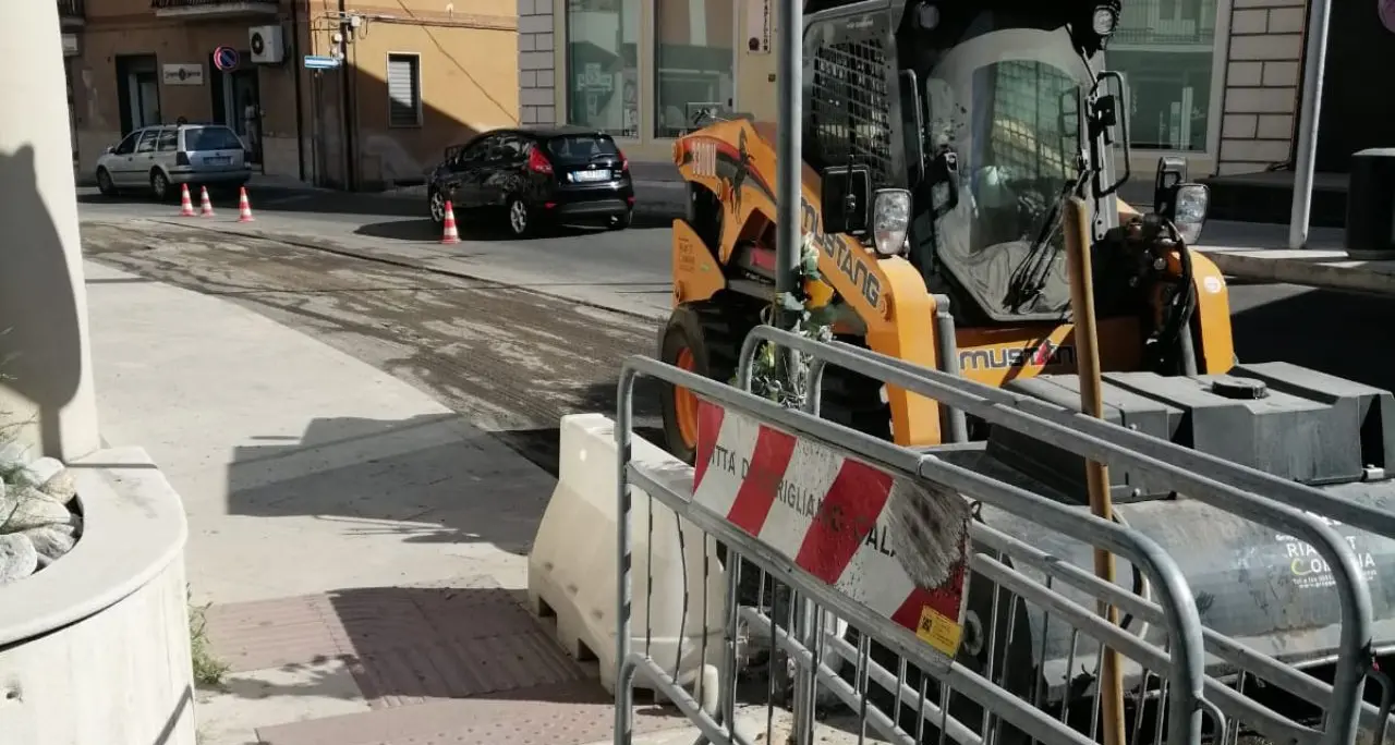 Corigliano Rossano, 14enne morto dopo essere caduto in una buca mentre andava in bici: condannati due dipendenti comunali\u00A0\n