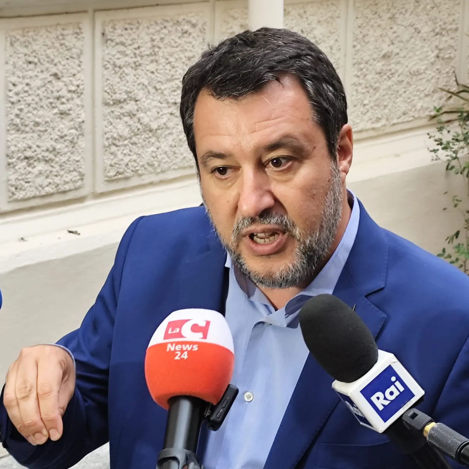 Ponte sullo Stretto, Salvini a Messina: «Ogni euro deve finire nelle tasche dei lavoratori e delle imprese sane»
