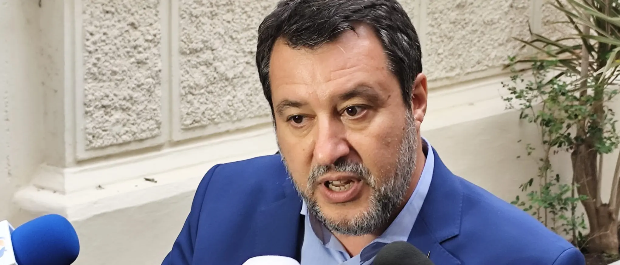 Ponte sullo Stretto, il tour antimafia di Salvini fa tappa a Messina: «Ogni euro deve finire nelle tasche dei lavoratori e delle imprese sane»\n