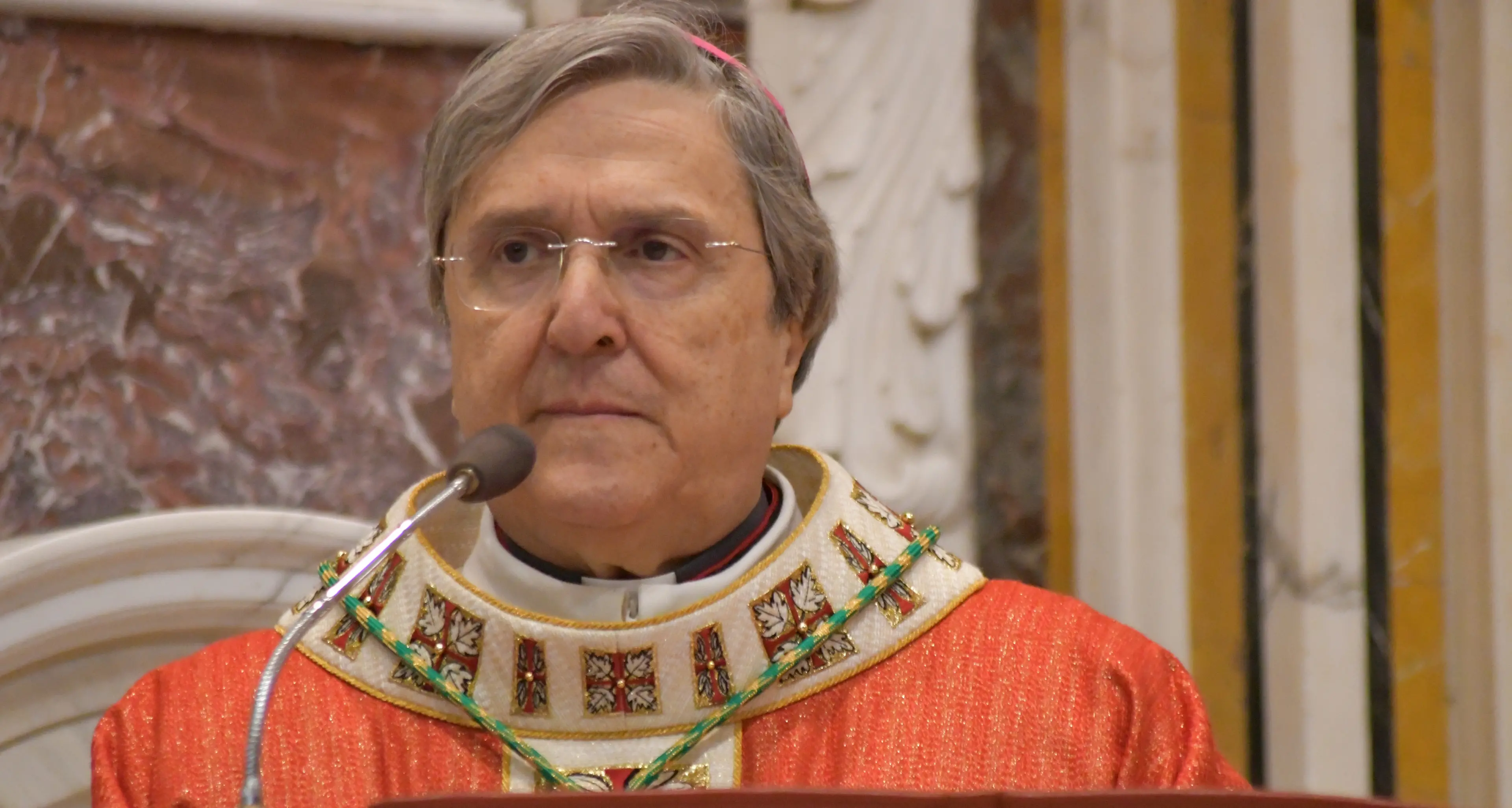 Dieci anni alla guida di Cassano, mons. Savino: «I momenti più belli? Quando sono riuscito a dar voce a chi non ne aveva»\n
