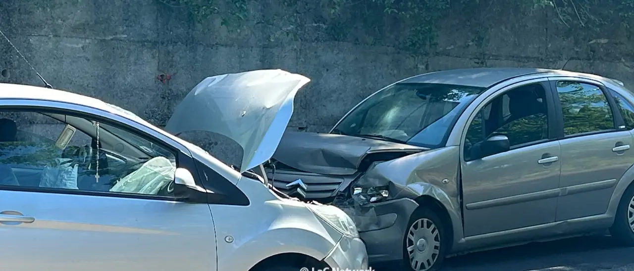 Incidente ad Acri, quattro feriti nello scontro tra due\u00A0auto:\u00A0una donna trasportata in elisoccorso a Cosenza\n
