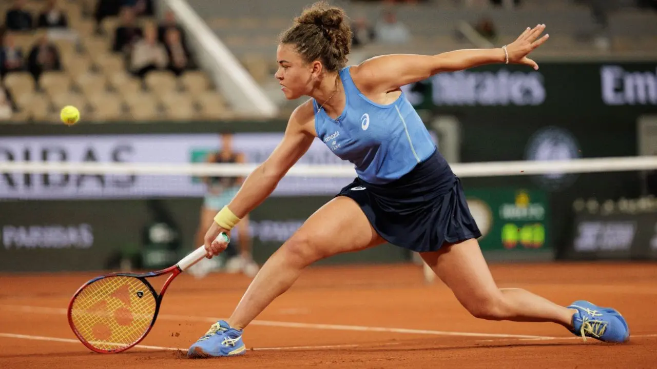 Tennis, harakiri Paolini al\u00A0Roland Garros: sconfitta in rimonta dalla Svitolina