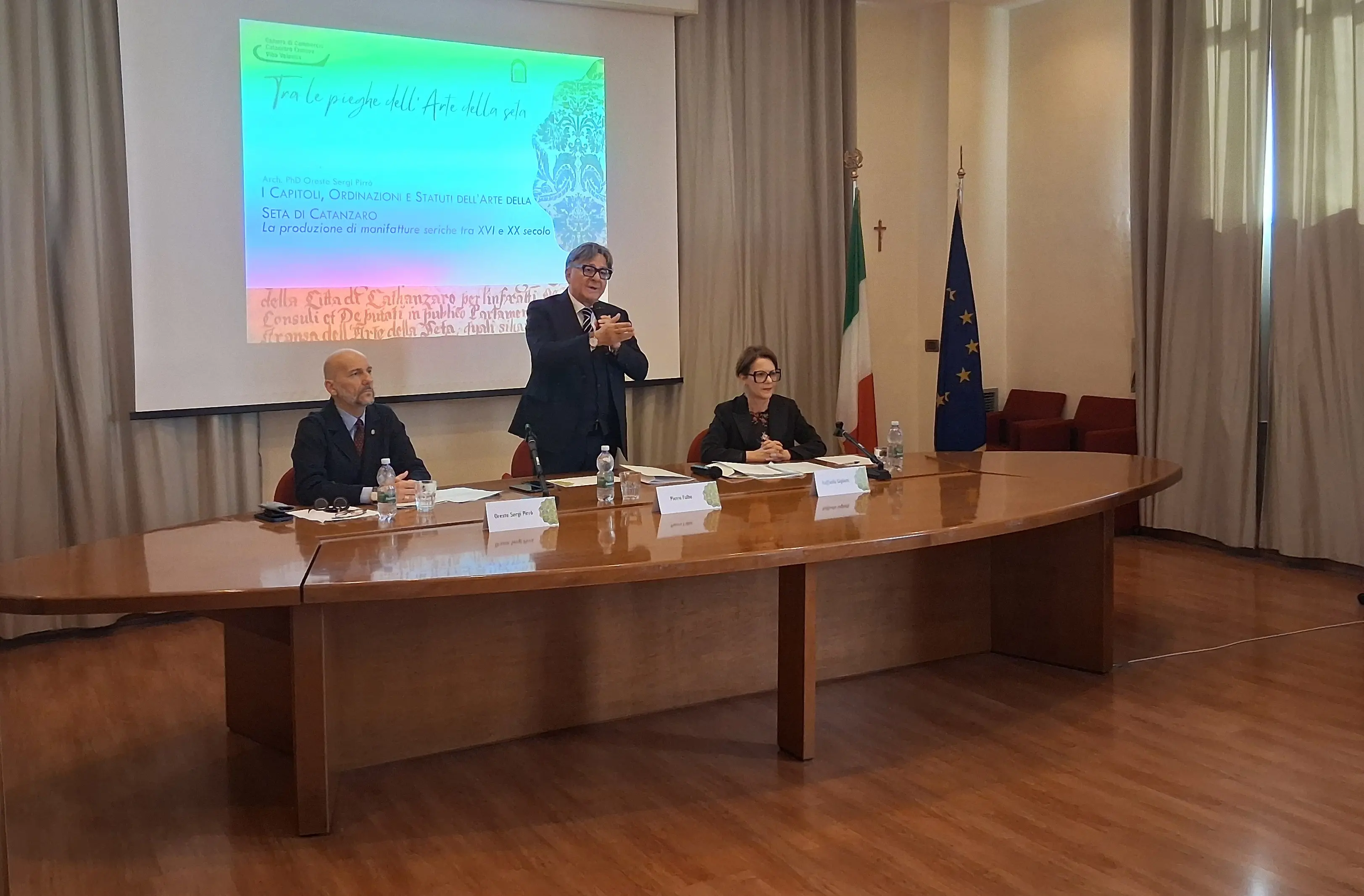 Tra le pieghe dell'arte della seta, a Catanzaro la Camera di commercio celebra la storia delle manifatture tessili\u00A0\n