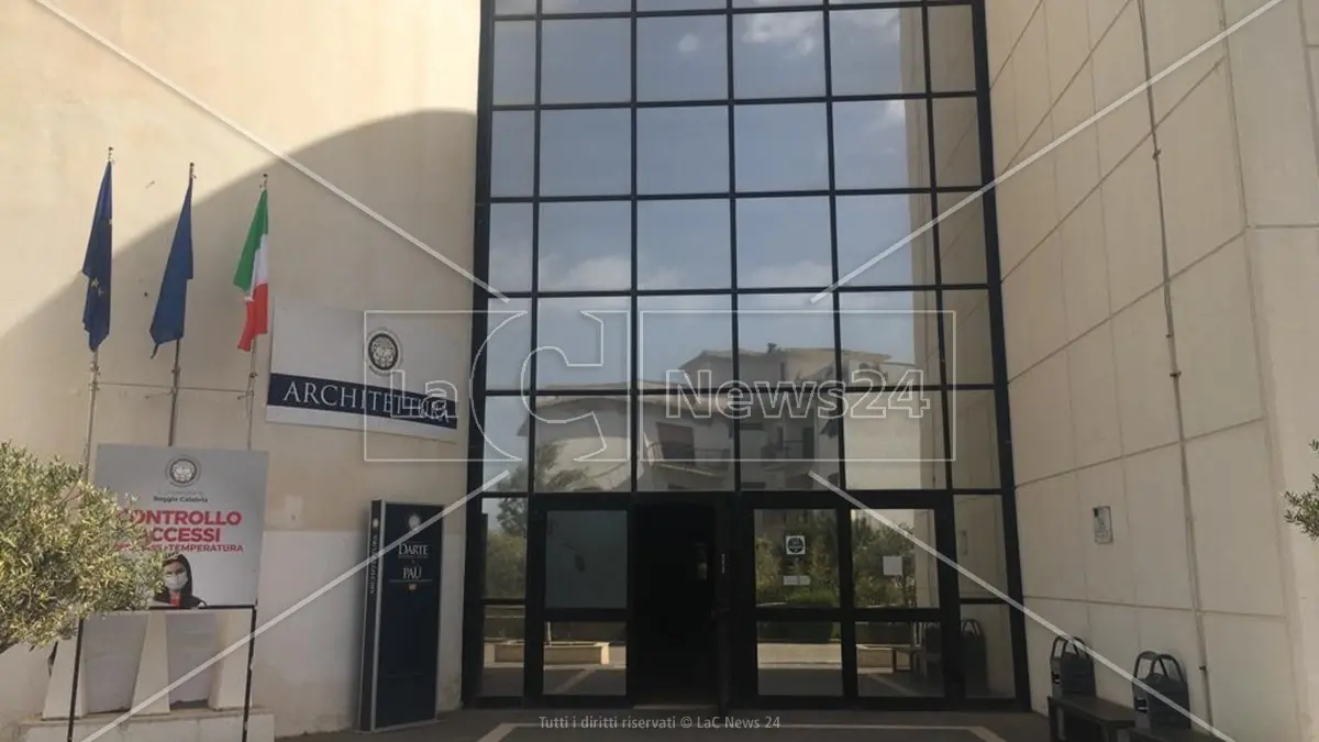 <p>Facolt&agrave; di Architettura presso la cittadella dell&#39;universit&agrave; Mediterranea di Reggio Calabria</p>\\n