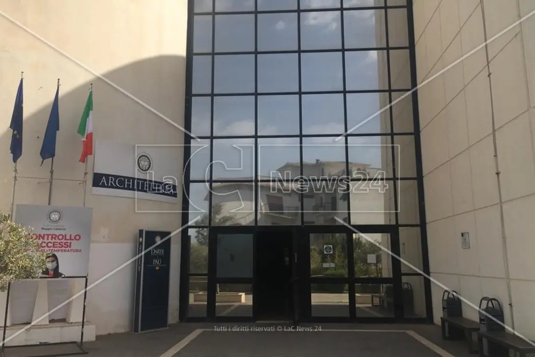 <p>Facolt&agrave; di Architettura presso la cittadella dell&#39;universit&agrave; Mediterranea di Reggio Calabria</p>\\n