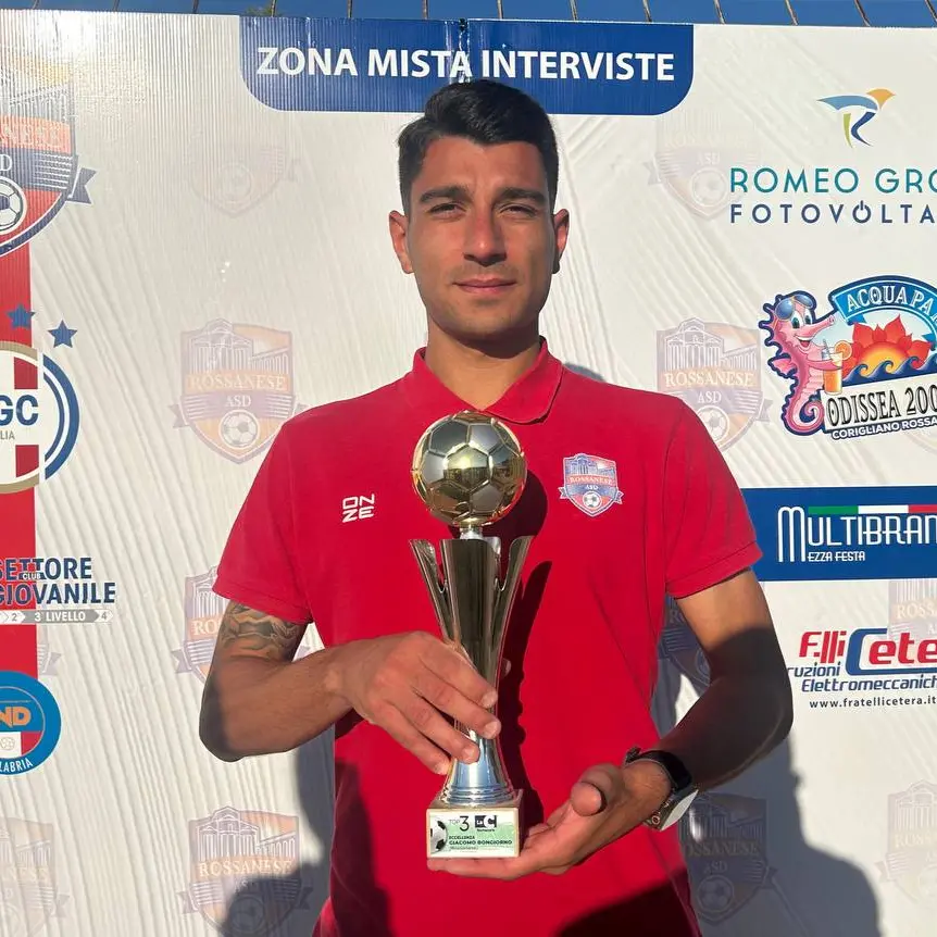 Eccellenza, Giacomo Bongiorno riceve il premio “Top 3” di LaC: «Che orgoglio, stagione indimenticabile»\n