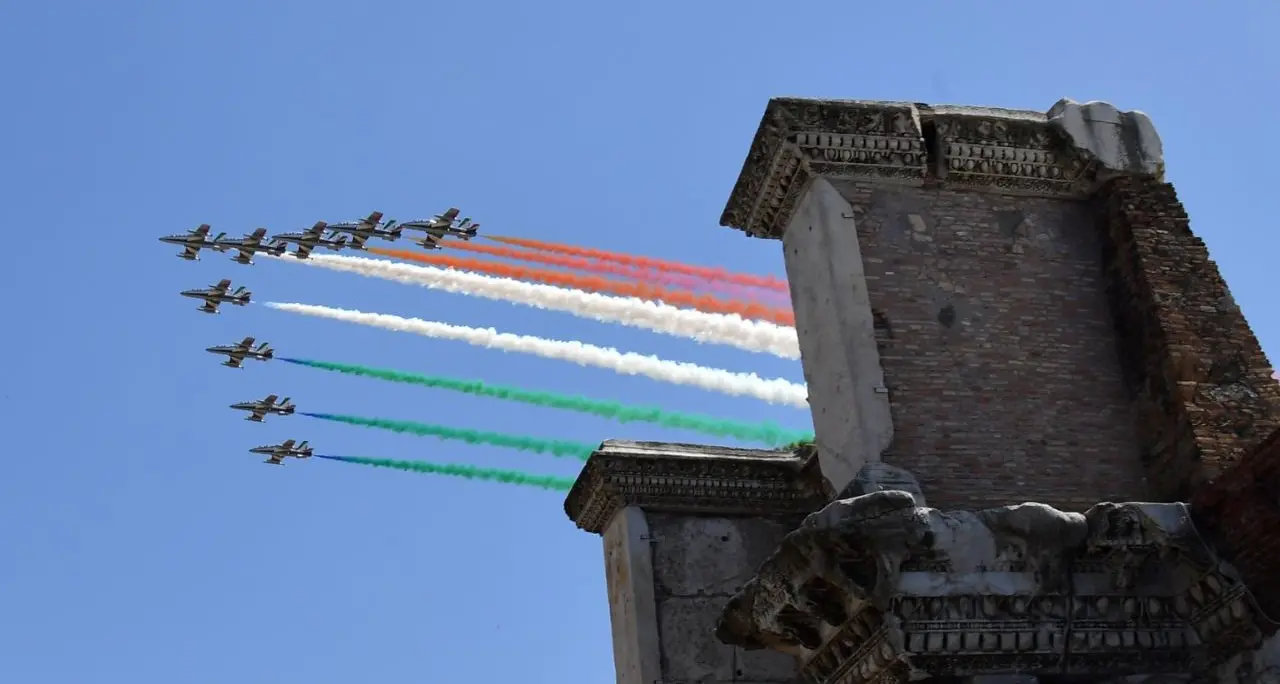 2 giugno, la celebrazione segue il solito copione…\u00A0forse è il momento di interrogarsi sulla Costituzione\n