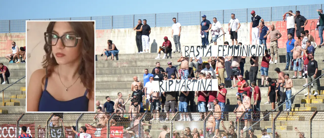 Corigliano Rossano, “Basta femminicidi – Rip Martina”: lo striscione dei tifosi del Real Normanna emoziona il “Rizzo”\n