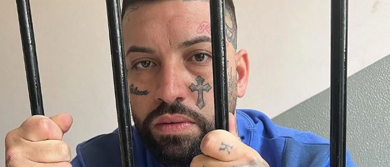 Niko Pandetta trasferito dal carcere di Rossano a Cagliari dopo il caso della videochiamata al concerto dalla cella