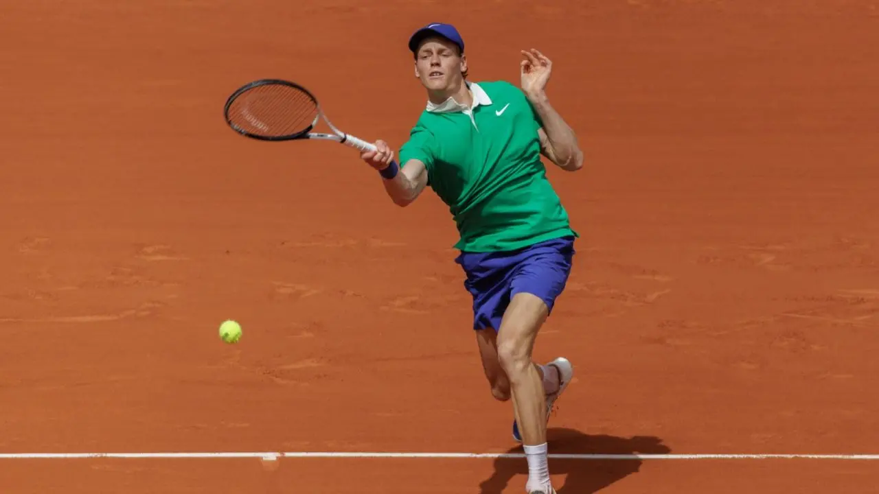 Tennis, Sinner \"regola\" la pratica Rublev e conquista i quarti di finale al Roland Garros