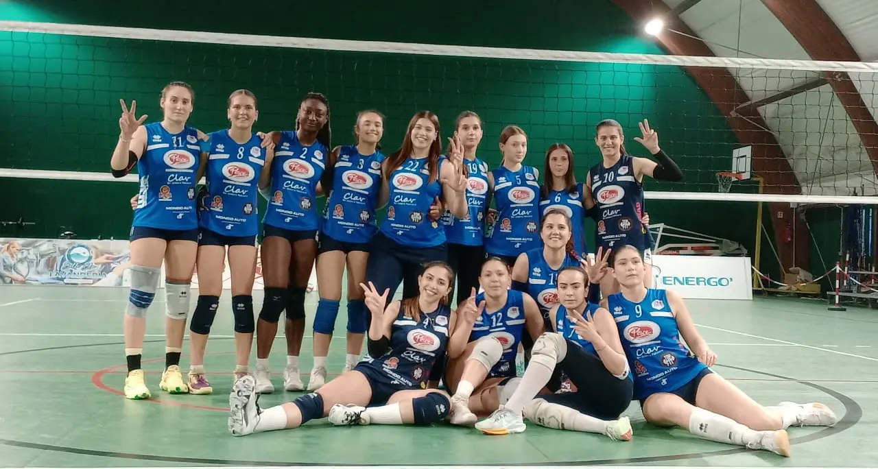 Volley Calabria, la Todosport Vibo celebra il successo in Serie C. Torchia: «Passione e serietà per ottenere il massimo»\n