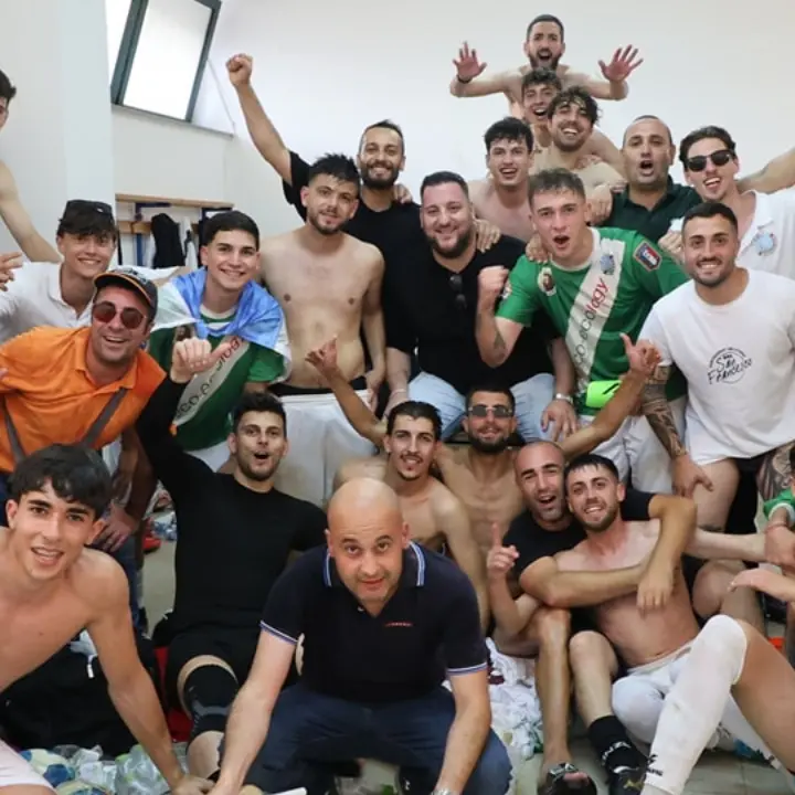 Bisignano, che festa post Promozione. Il presidente Carmine Greco: «Un obiettivo voluto da tutti con passione»\n