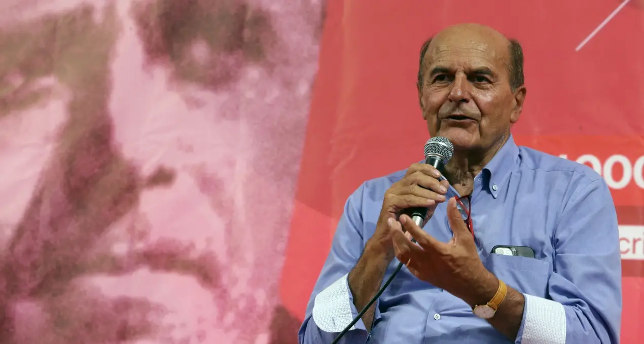 Il giaguaro, le bambole e la sinistra perduta: saga di Bersani, eroe fuori tempo massimo\n
