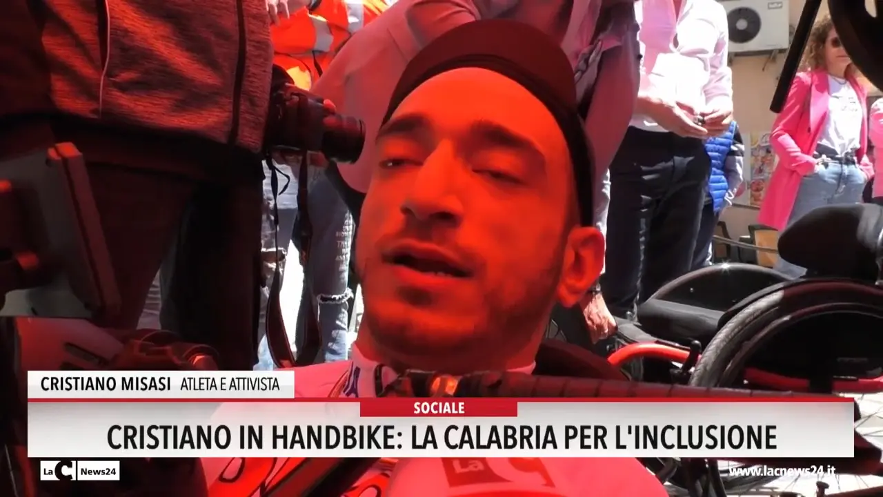 Cristiano in handbike: la Calabria per l'inclusione