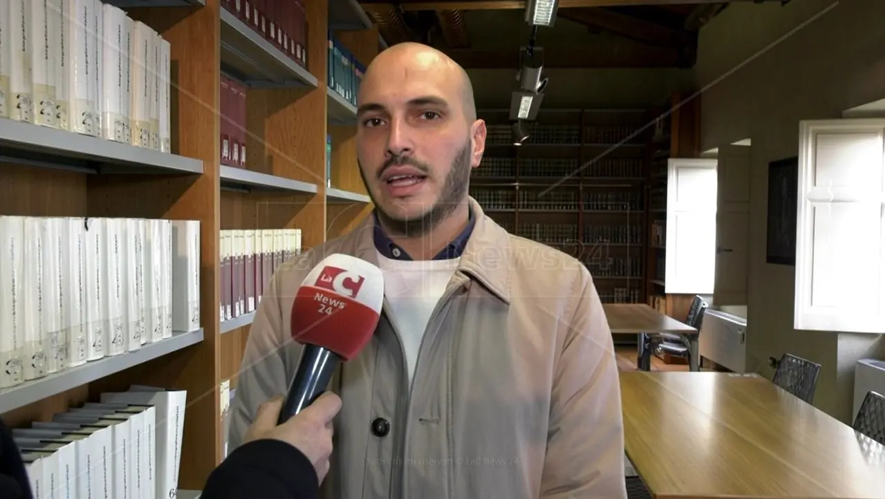 Referendum, il sindaco di Jonadi sfida il silenzio elettorale:\u00A0«È in nome della democrazia, manca informazione»\u00A0\n