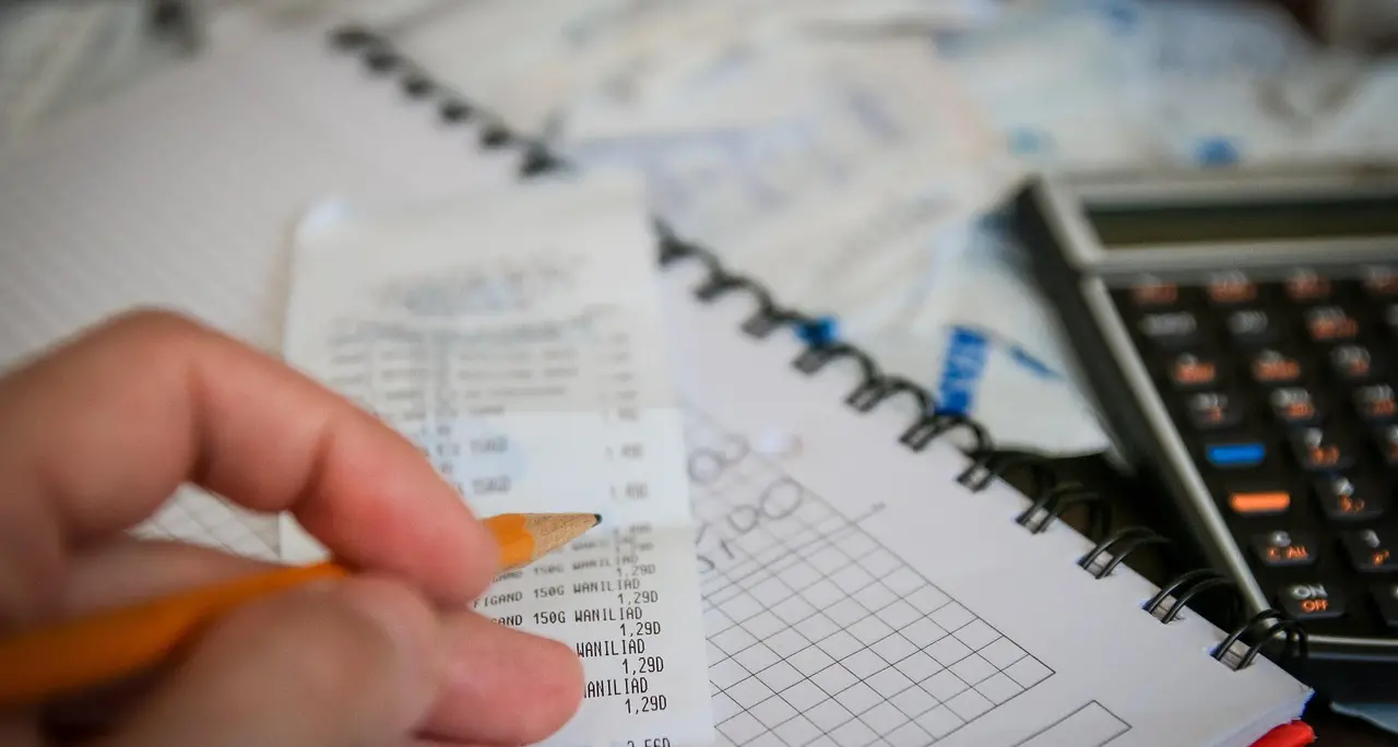 Italia al 47,4% di pressione fiscale effettiva: i contribuenti onesti pagano anche per chi evade\n