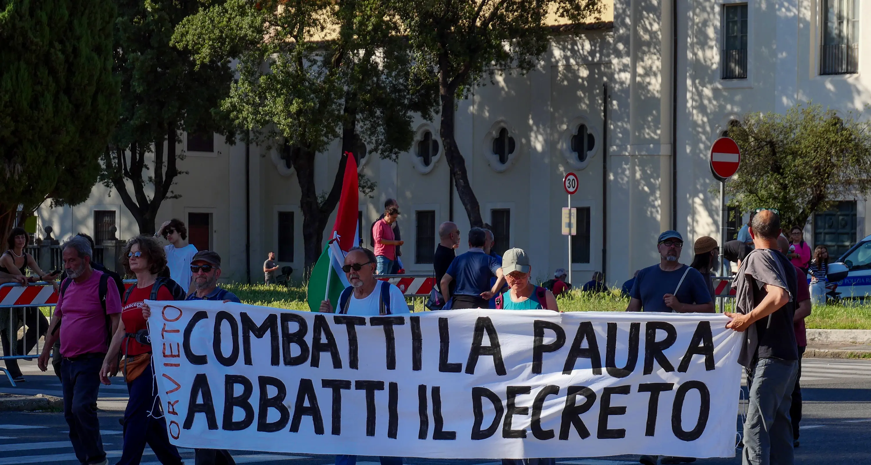Il nuovo Decreto Sicurezza punisce il dissenso, colpisce i fragili e trasforma lo Stato in repressione\n