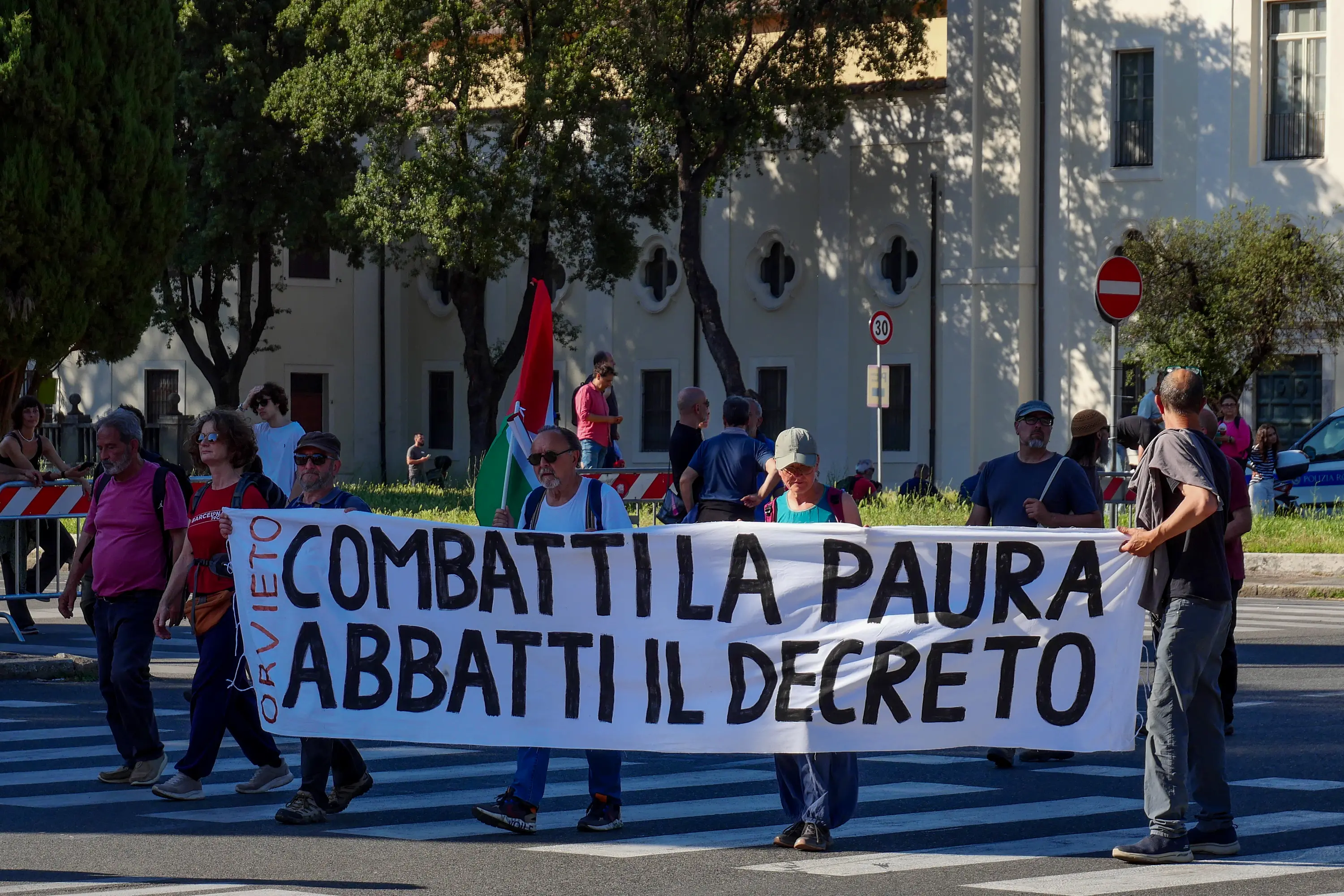 Il nuovo Decreto Sicurezza punisce il dissenso, colpisce i fragili e trasforma lo Stato in repressione\n