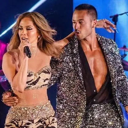 Giuseppe Giofrè\u00A0orgoglio di Calabria, dal bullismo ai palchi con Beyoncé: «Mi picchiavano, ora mi applaudono»\n