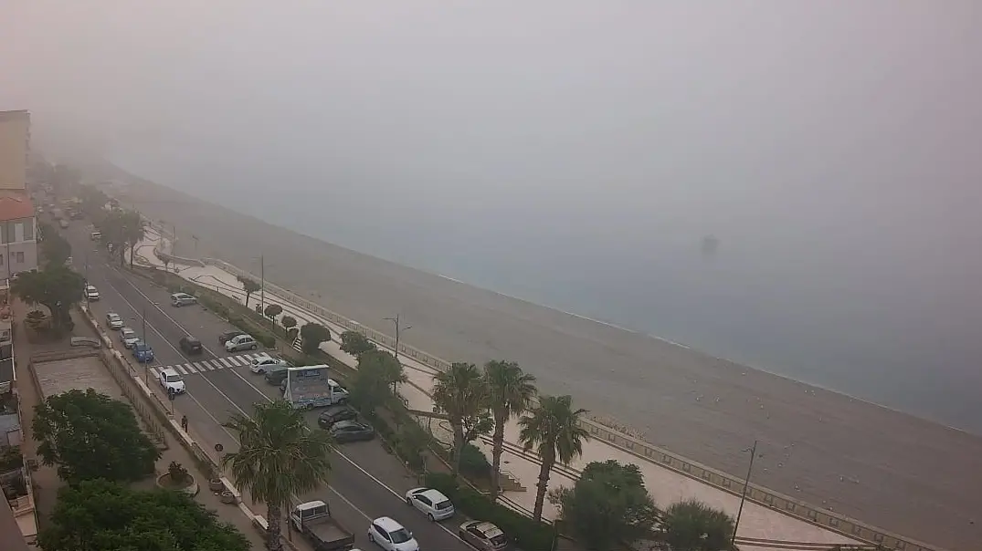 Arriva il caldo e in Calabria porta la “lupa di mare”: ecco cos’è e come si forma\n