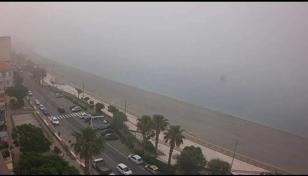 Arriva il caldo e in Calabria porta la “lupa di mare”: ecco cos’è e come si forma\n