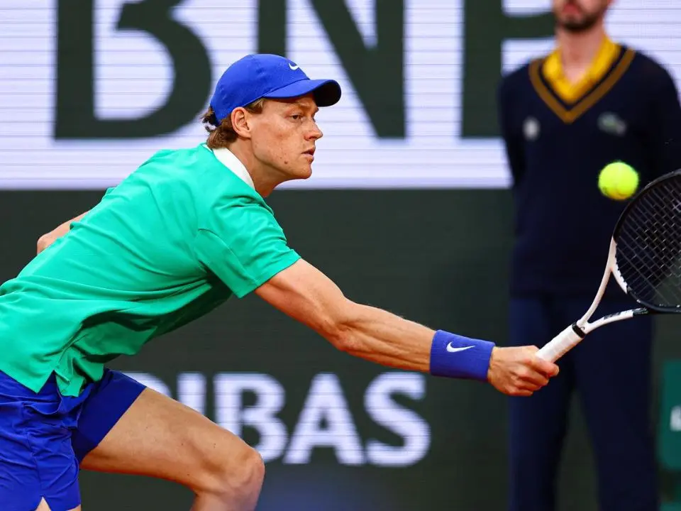 Tennis, Sinner \"disinnesca\" Bublik e si guadagna la semifinale al Roland Garros