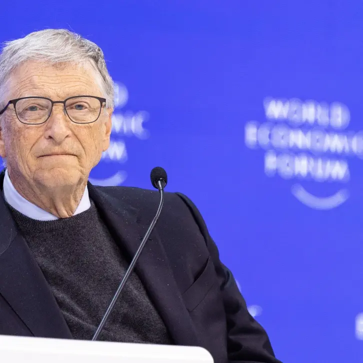 Bill Gates e i 200 miliardi per l’Africa: ritratto di un filantropo dalla personalità controversa\n