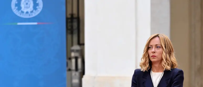 “Mi si nota di più se vado o se non voto?”: il colpo al quorum della Meloni ai referendum