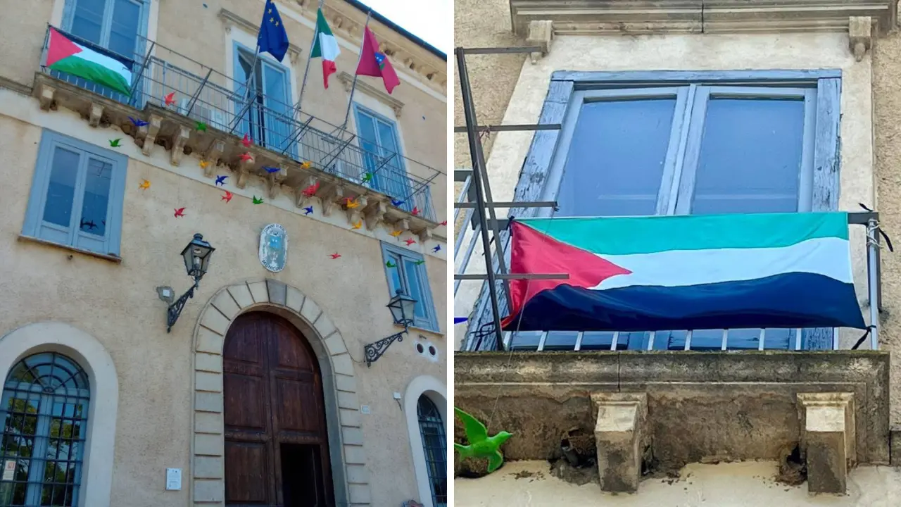 Acri, la bandiera della Palestina sventola sul Municipio: «Solidarietà a un popolo martoriato»\n