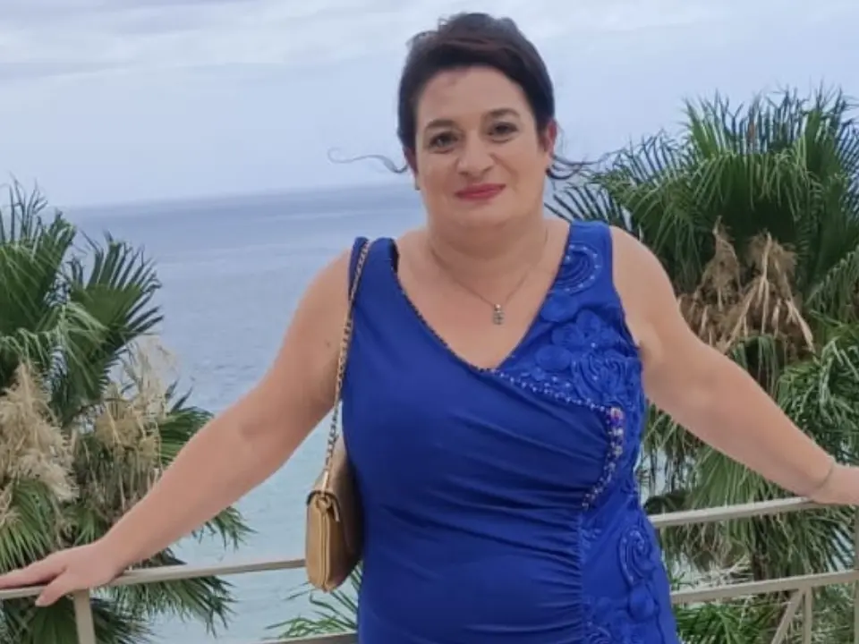Donna di 37 anni muore nel Vibonese, la famiglia denuncia: «Più volte in ospedale per dolori al petto ma le consigliavano lo psicologo»