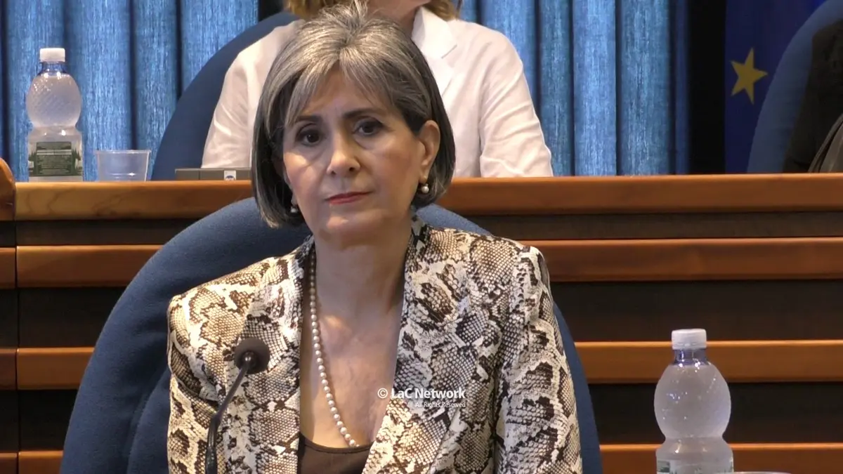 Dimensionamento scolastico, l’assessore Caracciolo: «I dati lasciano intravedere la possibilità che non ci saranno altri accorpamenti nel 2026/2027»\n