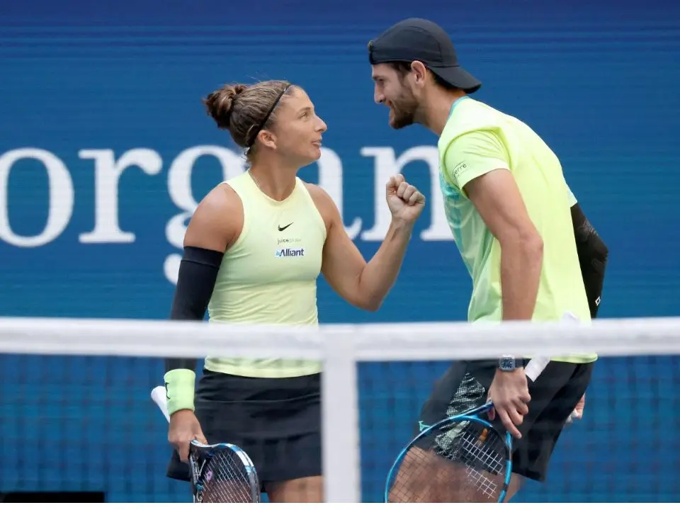 Tennis, il Roland Garros si tinge d’azzurro: Errani-Vavassori vincono il doppio misto