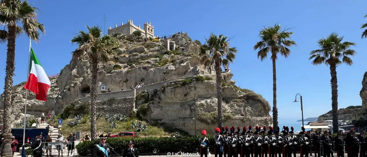 Tropea, l’Arma dei carabinieri festeggia il suo 211esimo compleanno nella suggestiva cornice della Perla del Tirreno\n