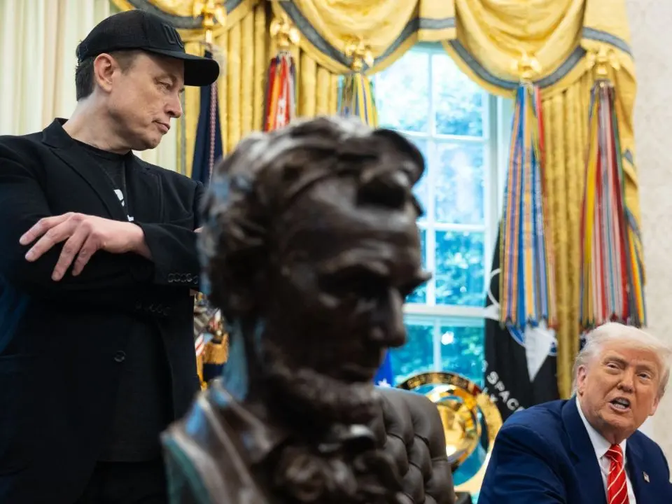 Trump e gli “Epstein files”: Musk evoca lo scandalo tra jet, libri neri e ombre inquietanti