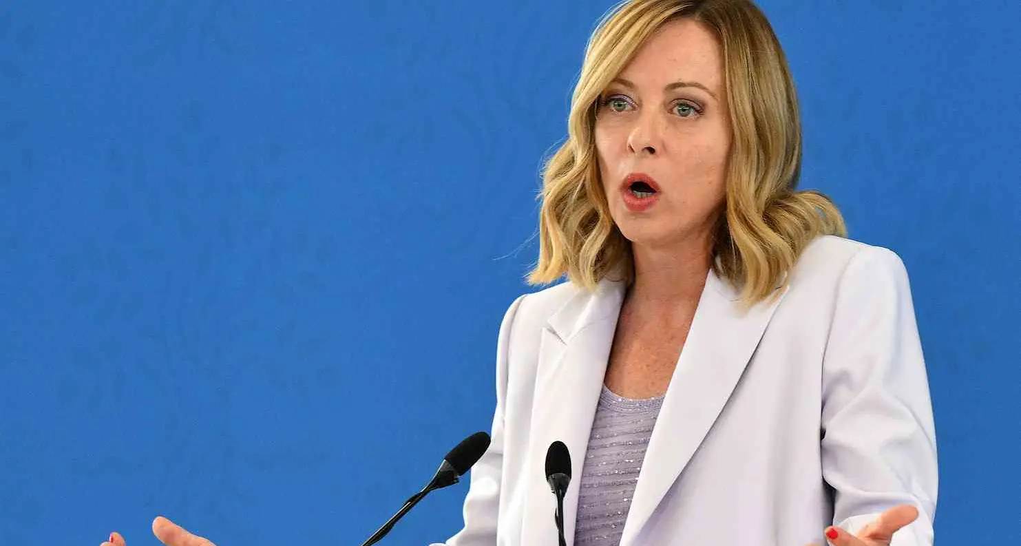 Centrodestra in tensione per le Regionali: Meloni teme il flop e apre al terzo mandato dei governatori