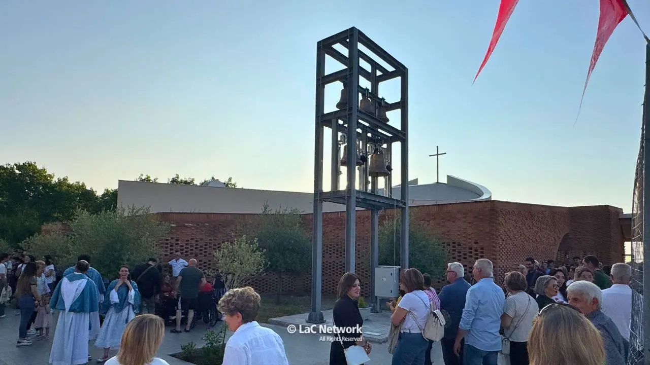 A Pizzo il suono delle campane unisce la comunità: benedetto il nuovo campanile della parrocchia della Risurrezione di Gesù\n\n\n