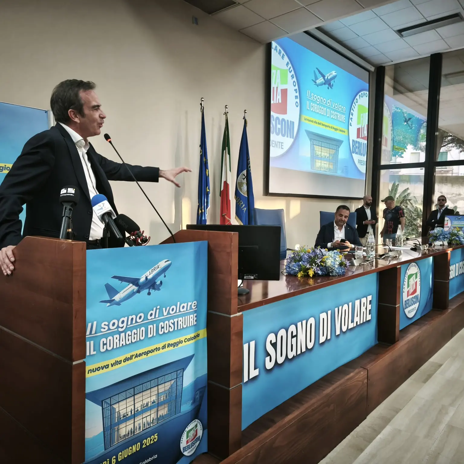 «Reggio e l’Aeroporto spiccheranno\u00A0il volo»: Occhiuto e Cannizzaro rilanciano visione e leadership in vista delle elezioni\n