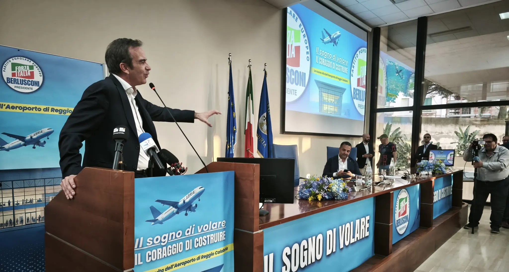 «Reggio e l’Aeroporto spiccheranno\u00A0il volo»: Occhiuto e Cannizzaro rilanciano visione e leadership in vista delle elezioni\n