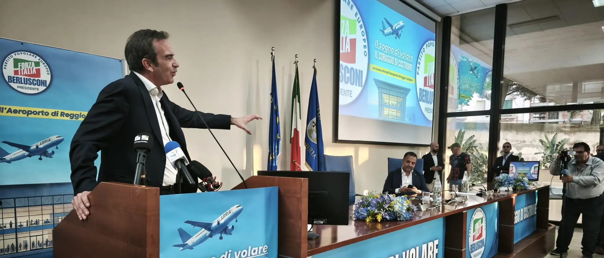«Reggio e l’Aeroporto spiccheranno\u00A0il volo»: Occhiuto e Cannizzaro rilanciano visione e leadership in vista delle elezioni\n