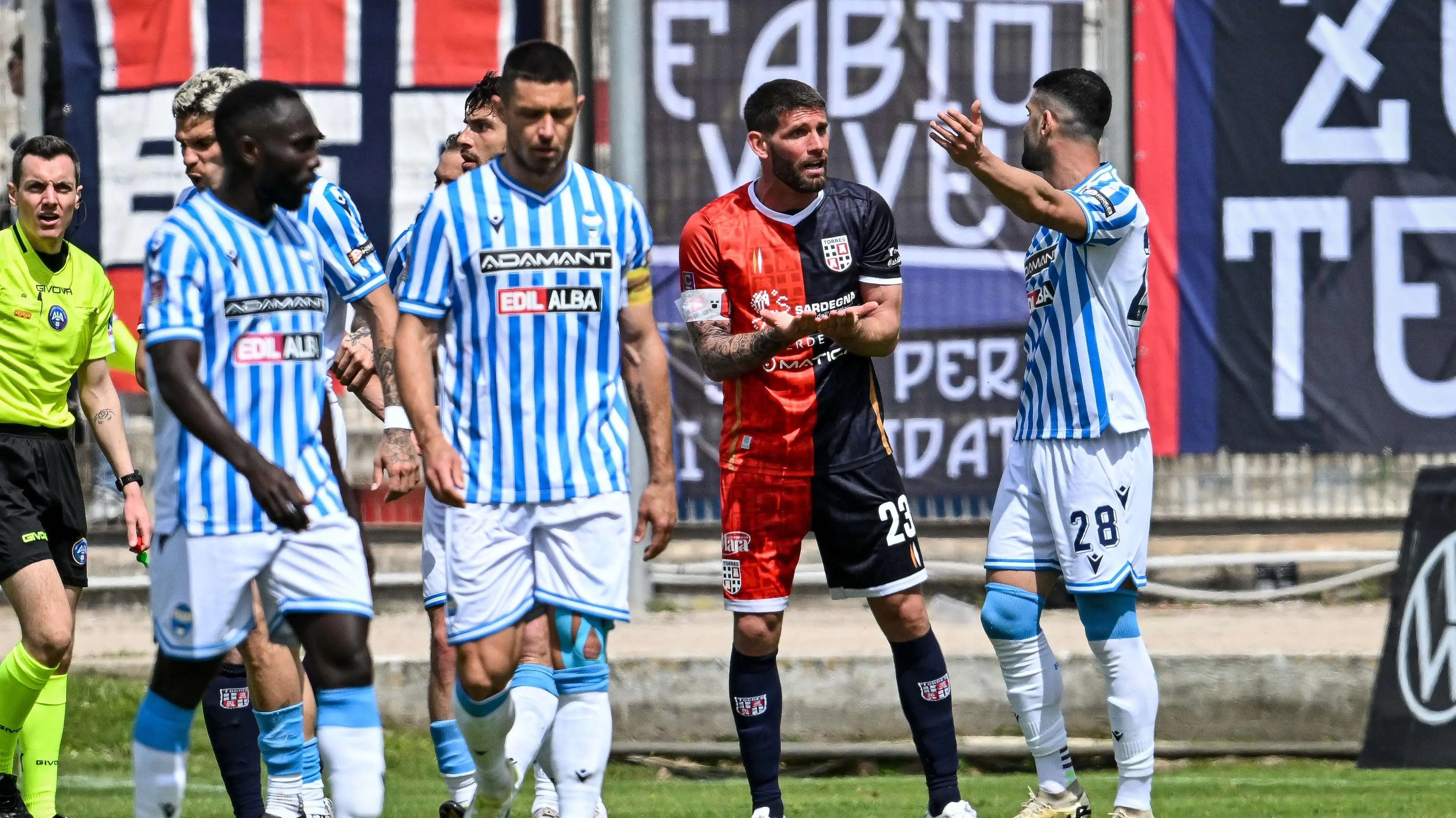 Nicolo Antonelli of Torres, Luca Calapai of SPAL during Torres vs Spal, Italian football Serie C match in Sassari, Italy, April 06 2025