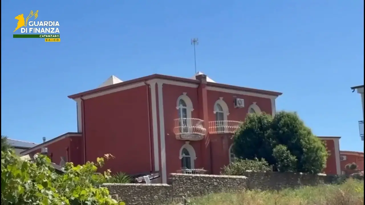 Sequestro della Gdf a Isola Capo Rizzuto