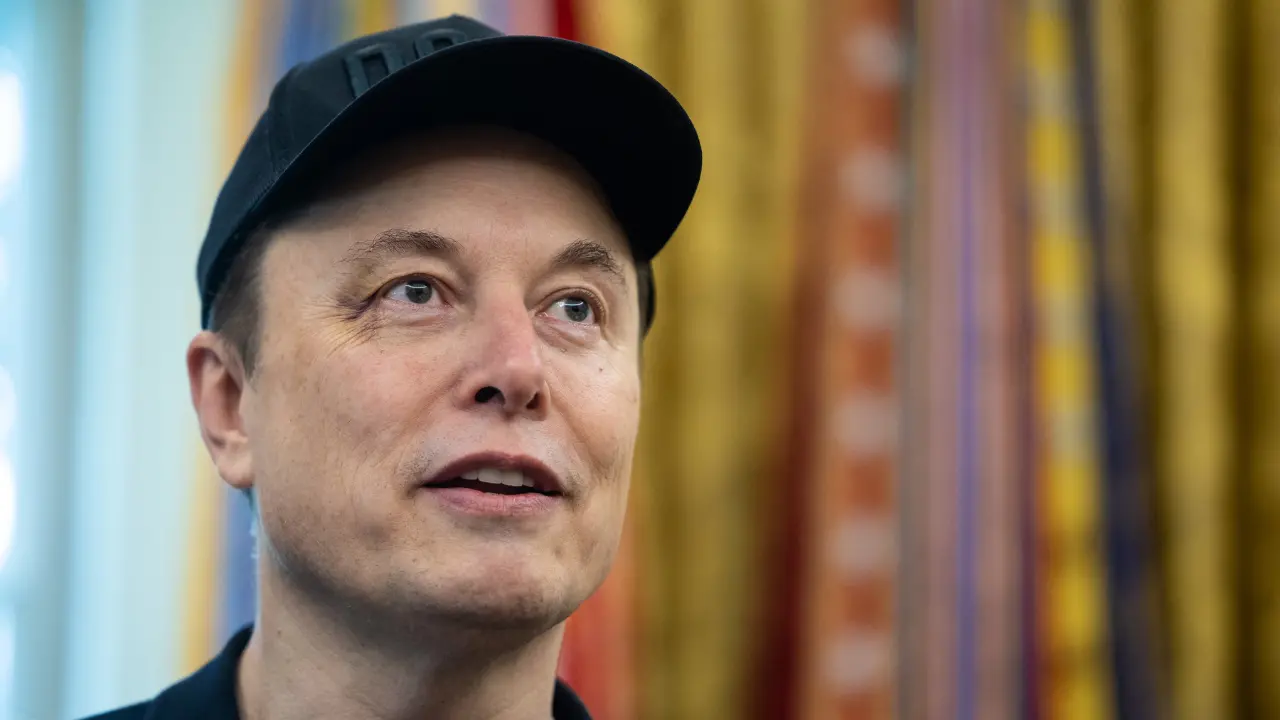 Musk da Obama a Trump, poi il partito suo: l’uomo più ricco del mondo ora mira alla Casa Bianca\n