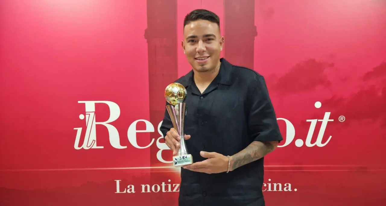 Promozione B, Sebastian Carvajal premiato da LaC come miglior giocatore del campionato: «Mi aspettavo una stagione così, mi alleno per questo»\n